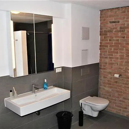 Ferienwohnung Am Lindenplatz Apartment *